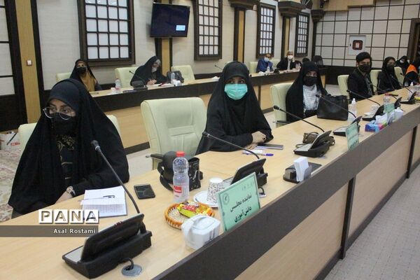دیدار وزیر آموزش و پرورش با نمایندگان تشکل‌های دانش‌آموزی استان بوشهر