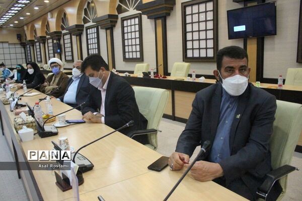 دیدار وزیر آموزش و پرورش با نمایندگان تشکل‌های دانش‌آموزی استان بوشهر