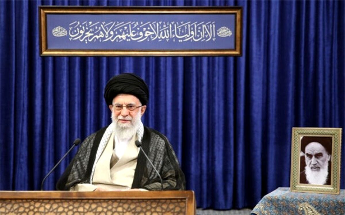امام، «جمهوری» و «اسلامی» را گره‌گشای همه مشکلات می‌دانستند