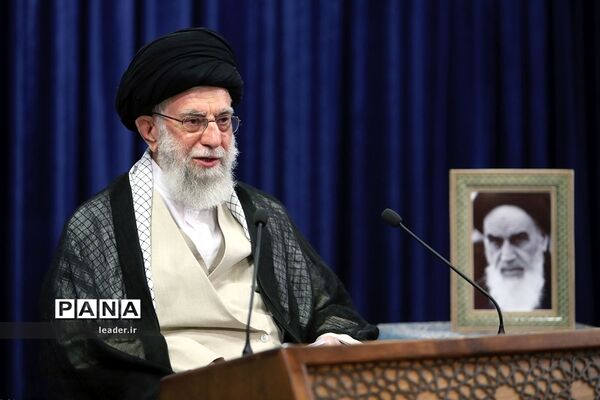 سخنرانی تلویزیونی رهبر معظم انقلاب به مناسبت سالگرد ارتحال امام خمینی(ره)