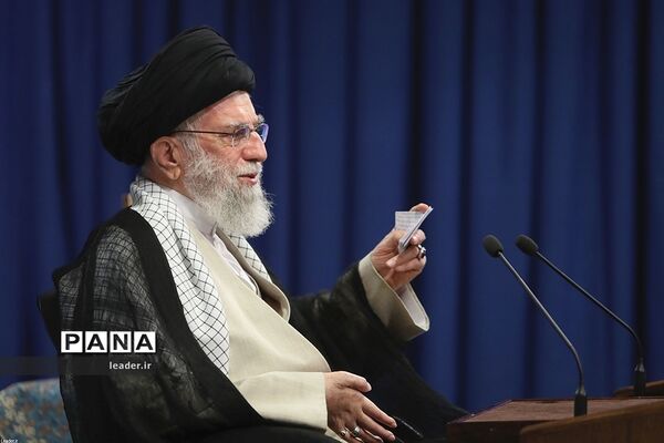 سخنرانی تلویزیونی رهبر معظم انقلاب به مناسبت سالگرد ارتحال امام خمینی(ره)