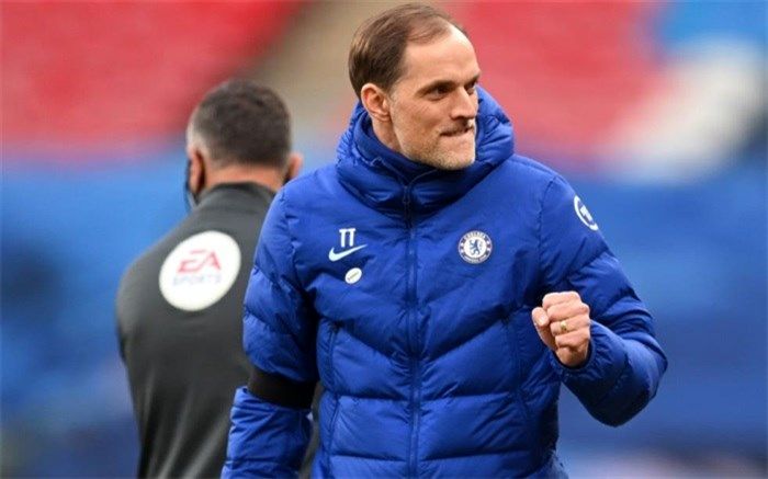 قهرمان قرارداد سرمربی را تمدید کرد