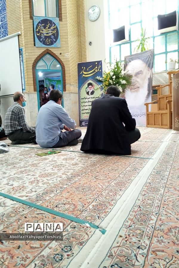 برگزاری مراسم ۱۴ خرداد در نماز جمعه  کاشمر در مصلی مسجد جامع  شهرستان