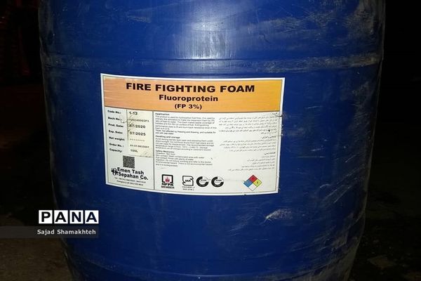 آتش سوزی محل احتکار الکل و کالای پزشکی در اهواز