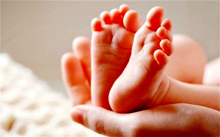 نوزادان هم  باید واکسن کرونا بزنند؟