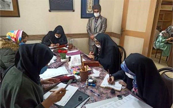 برپایی کارگاه خوشنویسی با موضوع  امام خمینی در ملارد