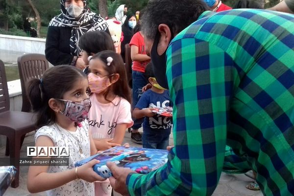 اجرای جنگ تفریحی «مسابقه‌ محله» در خاورشهر