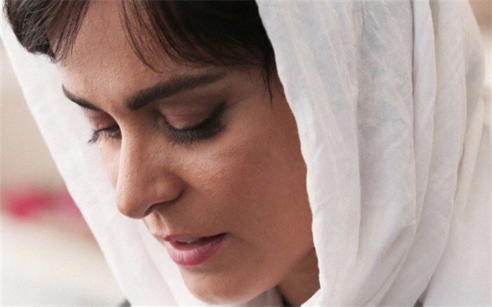 غزل شاکری به «جزیره» سیروس مقدم پیوست