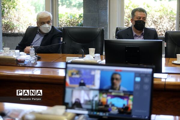 نشست هیات امنای سازمان دانش‌آموزی