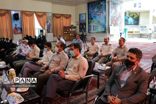 نشست قطبی تبیین بازمهندسی تشکیلات پیشتازان سازمان دانش‌آموزی  در مشهد