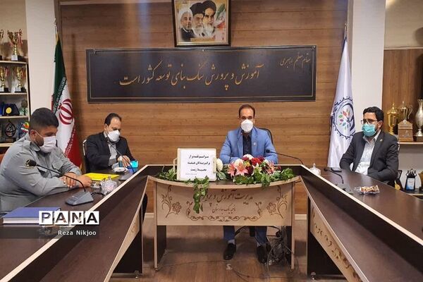 مراسم تقدیر از برگزیدگان مسابقه نقاشی هفته محیط زیست در بهارستان یک