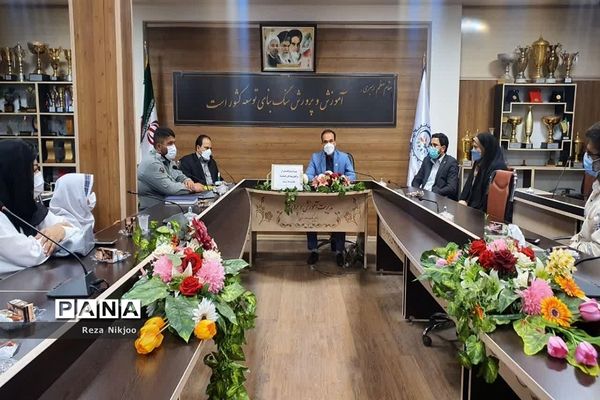 مراسم تقدیر از برگزیدگان مسابقه نقاشی هفته محیط زیست در بهارستان یک