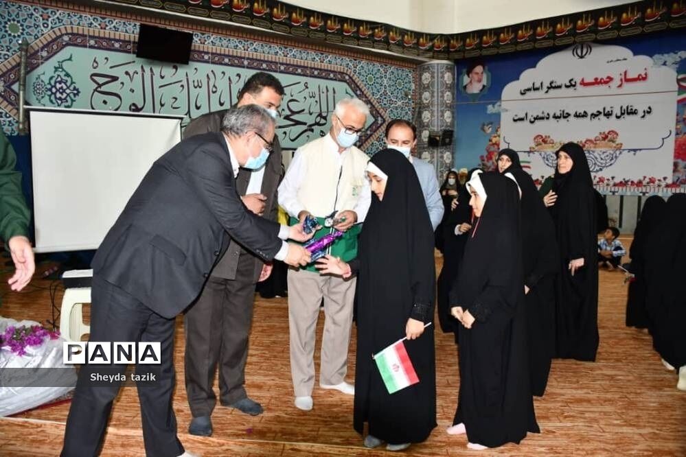 برگزاری همایش بانوان و دختران انقلابی محمودآباد
