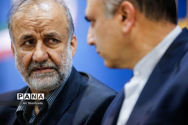 نشست خبری اعضای لیست شورای وحدت