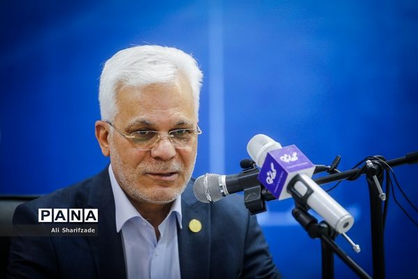 نشست خبری اعضای لیست شورای وحدت