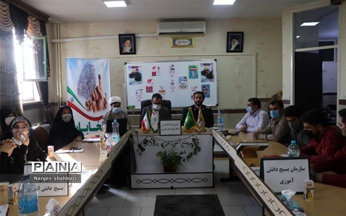 برگزاری کرسی آزاد‌اندیشی تشکل‌های دانش‌آموزی شهرستان قدس