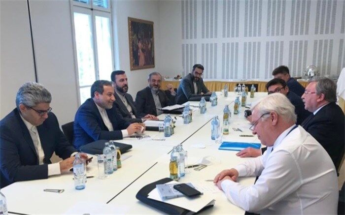 عراقچی با نماینده هیات روس در مذاکرات برجام دیدار کرد