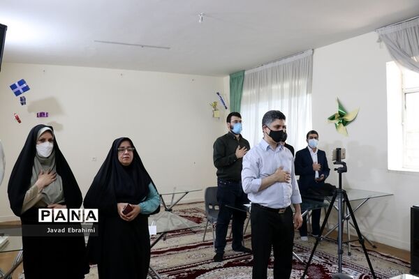 مناظره دانش‌آموزی رای اولی ها در مشهد