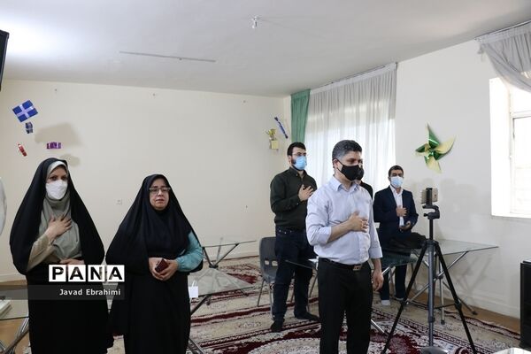 مناظره دانش‌آموزی رای اولی ها در مشهد