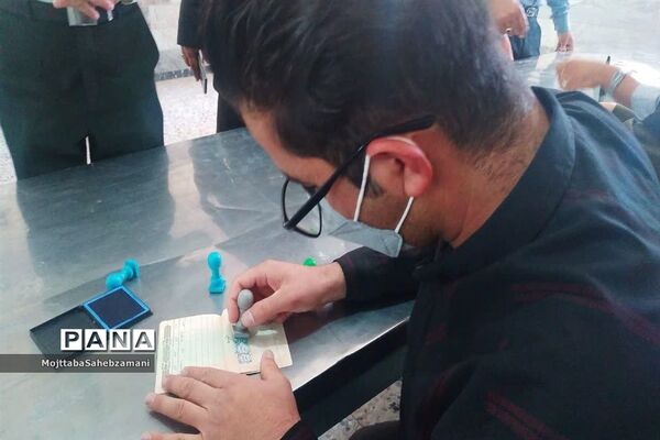 حضور  پرشور مردم در پای صندوق های رای شهرستان کاشمر