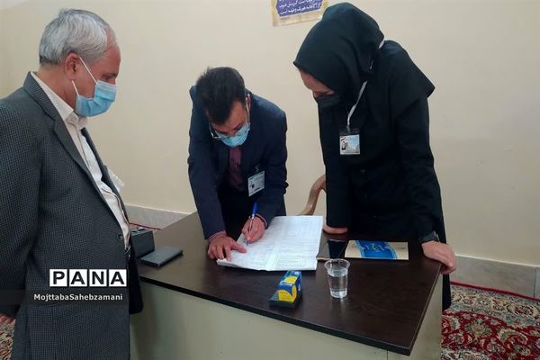 حضور  پرشور مردم در پای صندوق های رای شهرستان کاشمر