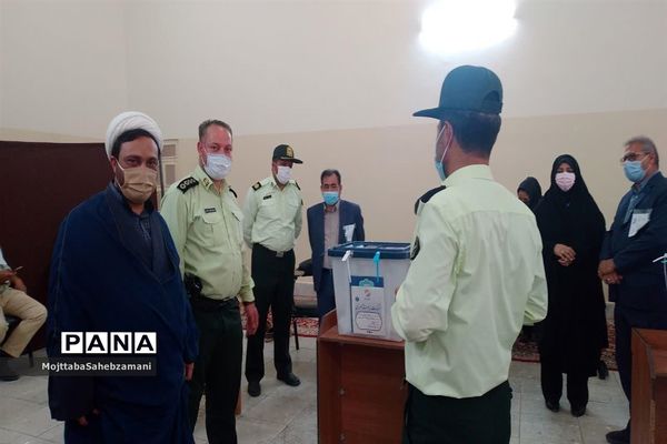 حضور  پرشور مردم در پای صندوق های رای شهرستان کاشمر