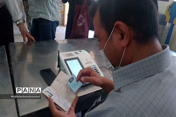 حضور  پرشور مردم در پای صندوق های رای شهرستان کاشمر