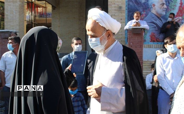 حضور پرشور مردم در انتخابات ستودنی است