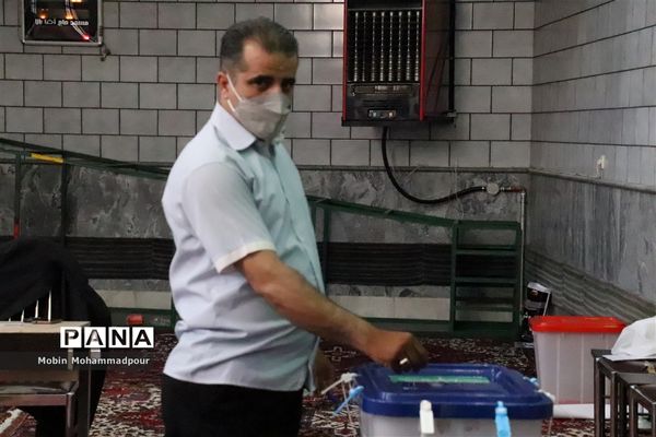 حماسه حضور مردم تبریز در انتخابات 1400