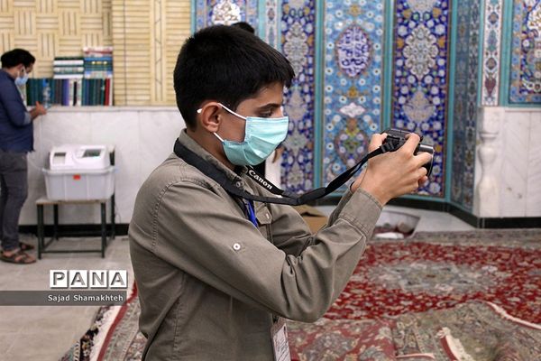 مشارکت و حضور مردم اهواز در انتخابات 1400-2