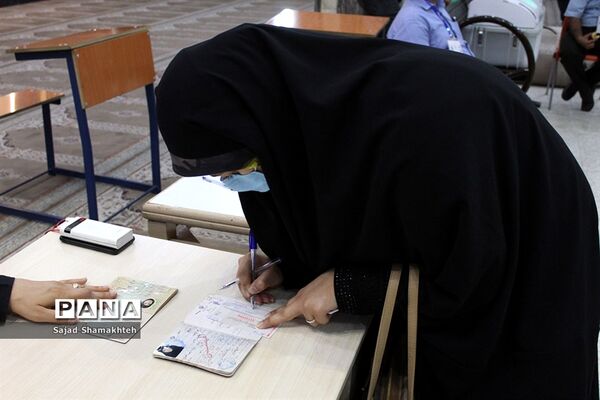 مشارکت و حضور مردم اهواز در انتخابات 1400-2