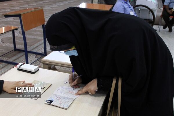 مشارکت و حضور مردم اهواز در انتخابات 1400-2
