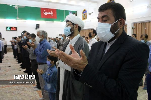 غبارروبی گلزار شهدای بوشهر