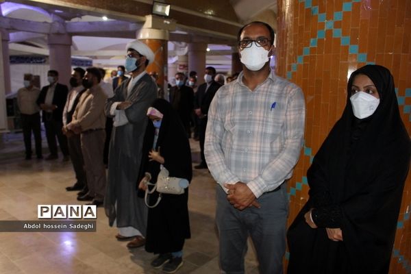 غبارروبی گلزار شهدای بوشهر