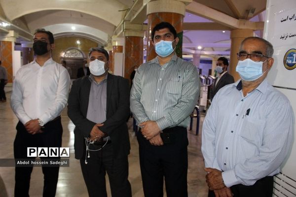 غبارروبی گلزار شهدای بوشهر