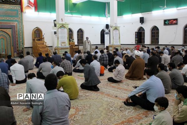 غبارروبی گلزار شهدای بوشهر