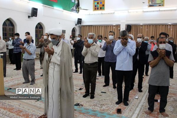 غبارروبی گلزار شهدای بوشهر