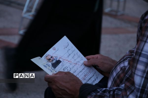 کاروان شادی با هدف شور انتخاباتی رای اولی‌ها