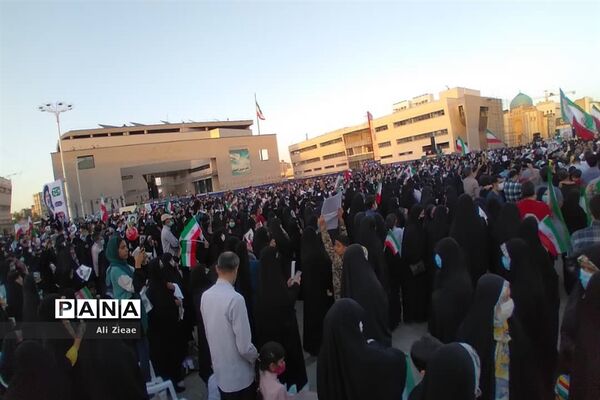 جشن مردم مشهد برای پیروزی رئیس جمهوری منتخب