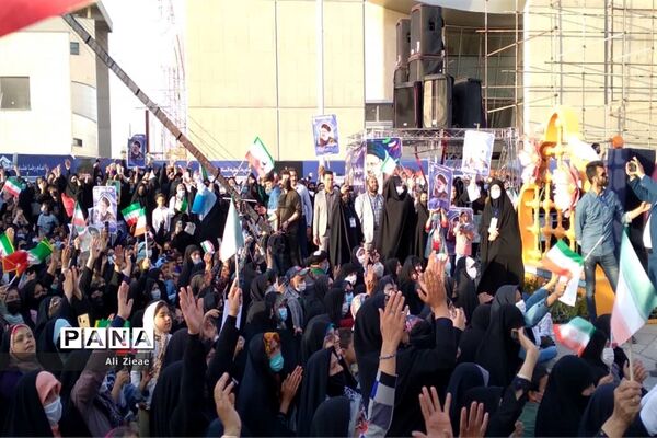 جشن مردم مشهد برای پیروزی رئیس جمهوری منتخب