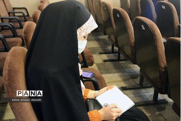 دومین روز تجلیل از دانش‌آموزان برگزیده مسابقات فرهنگی‌هنری در ناحیه یک شهرری