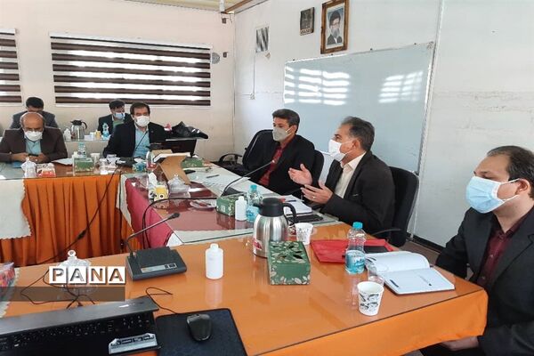 نشست کارشناس مسئولان ارزیابی عملکرد و پاسخگویی به شکایات مناطق