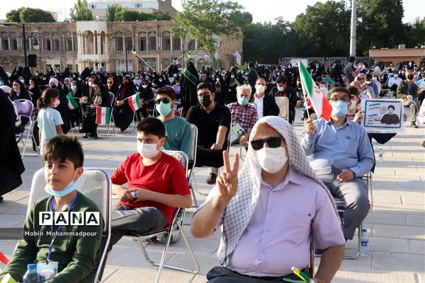 جشن میلاد امام رضا (ع) و پیروزی ملت بزرگ ایران در تبریز