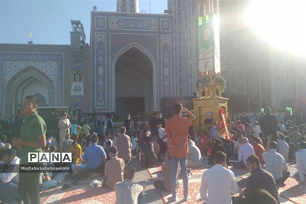 جشن ولادت امام رضا (ع) با حضور رئیس جمهور منتخب مردم در حرم مطهر رضوی