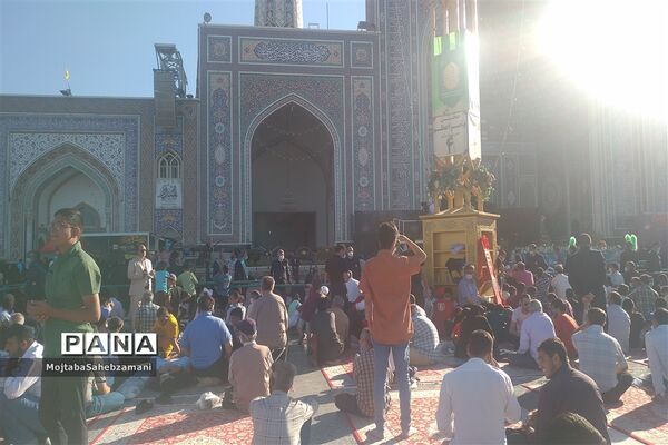 جشن ولادت امام رضا (ع) با حضور رئیس جمهور منتخب مردم در حرم مطهر رضوی