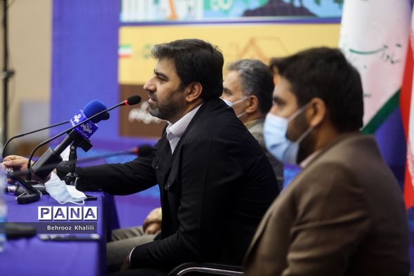 نشست خبری مدیرعامل بنیاد برکت ستاد اجرایی فرمان حضرت امام(ره)