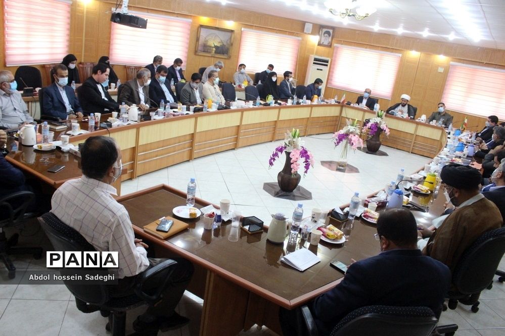 جلسه هم اندیشی روسای ستادهای حامی آیت الله رئیسی در استان بوشهر