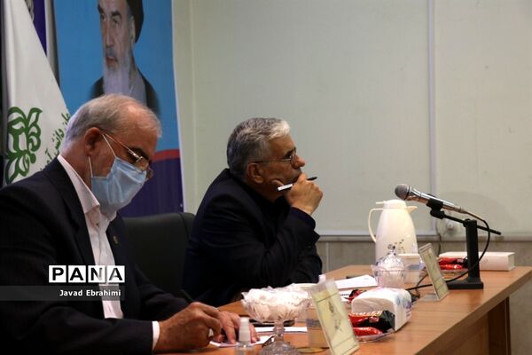 نشست نمایندگان تشکل‌های سازمان دانش‌آموزی با معاون پرورشی و فرهنگی آموزش و پرورش خراسان رضوی