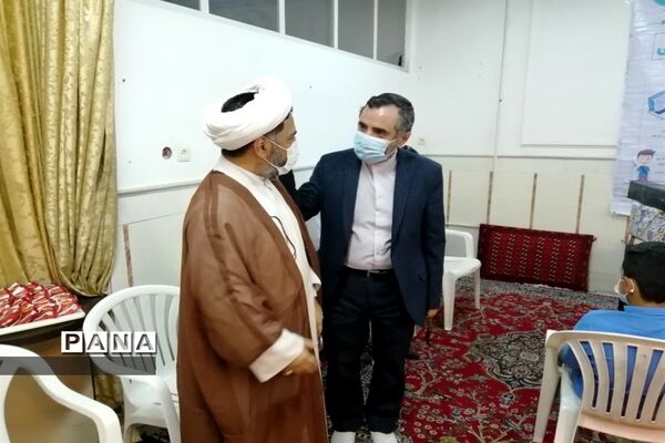 مراسم تجلیل از دانش‌آموزان برگزیده مسابقه دلنوشته موسسه دارالاکرام قم