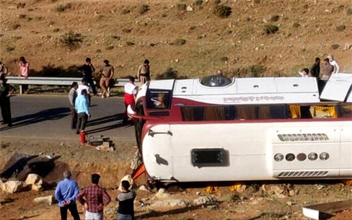 اتوبوس خبرنگاران معاینه فنی سکو نداشت